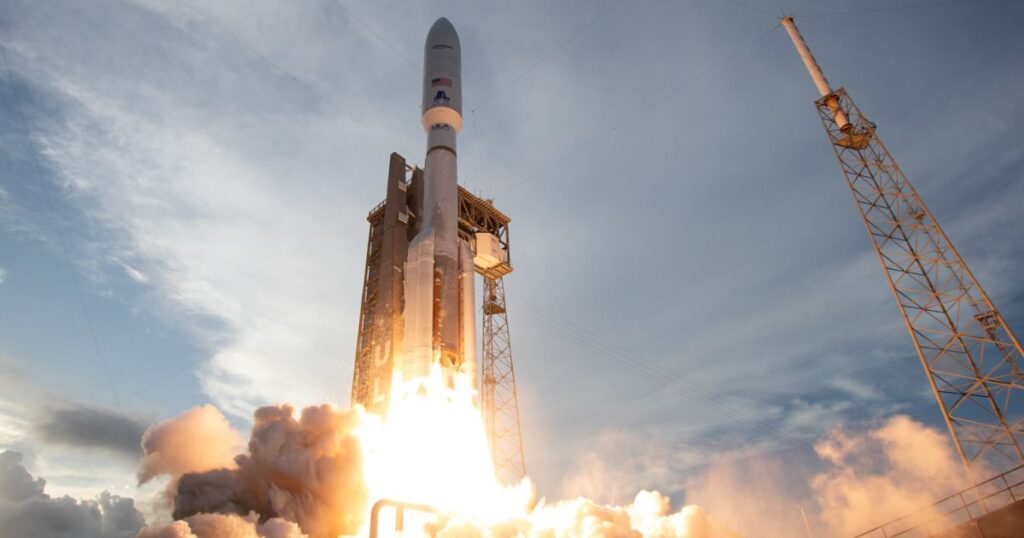 28 Starlink Satellites Launched by SpaceX