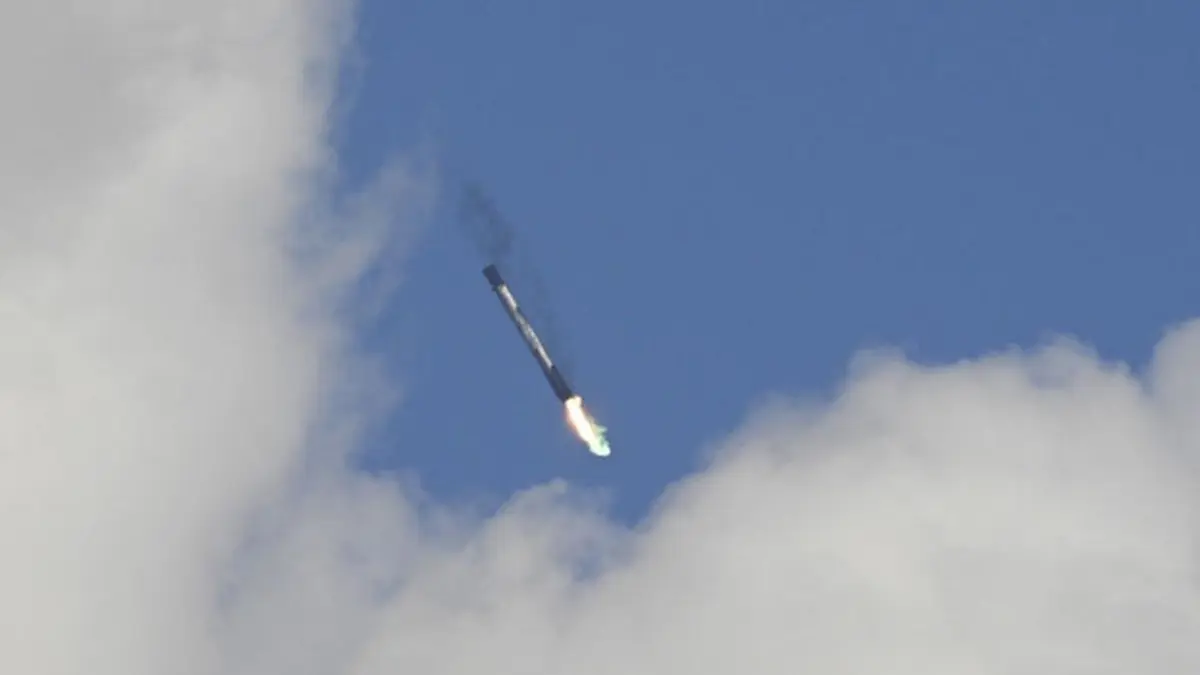 SpaceX launches cargo freighter