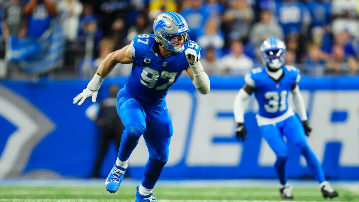 Aidan Hutchinson new contract